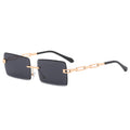 Gafas de sol rectangulares sin montura con patilla cadena dorada, lente negra UV400 — Cientosiete