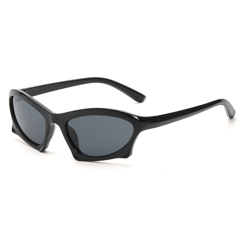 Gafas de sol deportivas Y2K wrap negras con lente gris — estilo festival | Cientosiete
