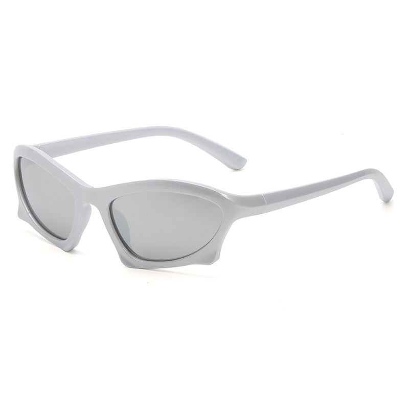 Gafas de sol deportivas Y2K wrap grises con lente espejada plata — estilo festival | Cientosiete
